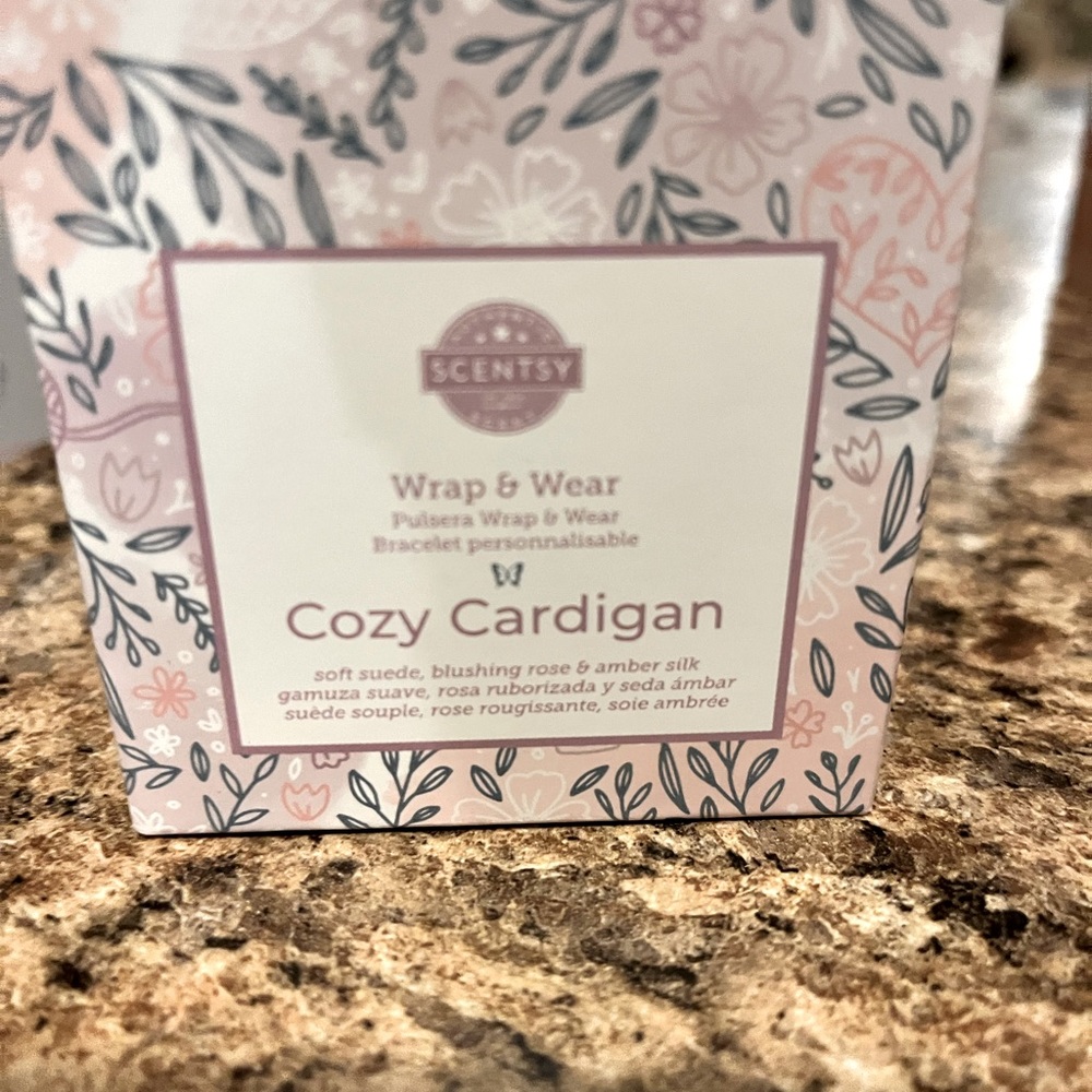 Scentsy cozy cardigan, wrap and wear! New never opened